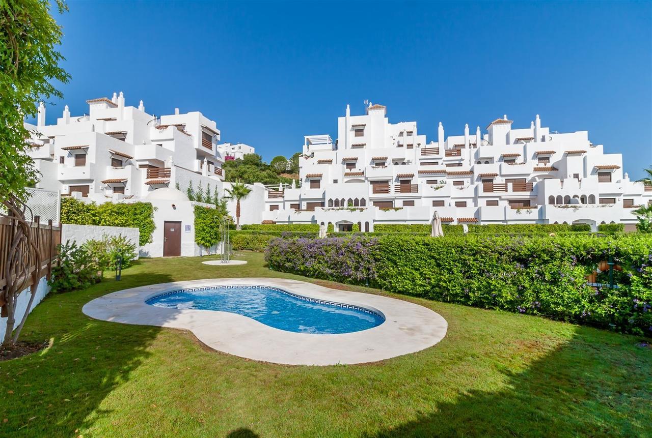Golf Hill Estepona Canovas Dış mekan fotoğraf