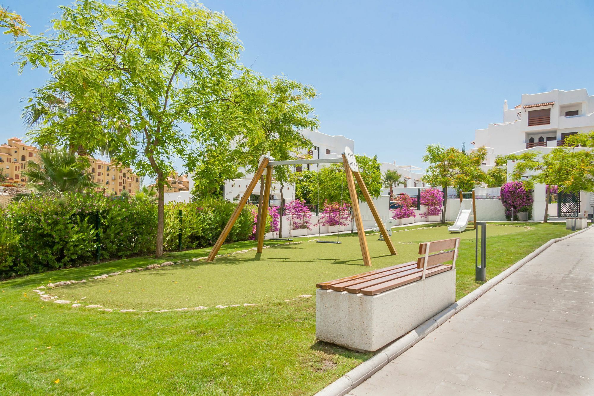 Golf Hill Estepona Canovas Dış mekan fotoğraf